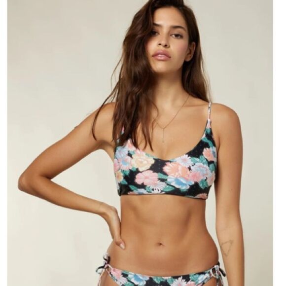 ONEILL BIKINI TOP BLACK JUNIOR MIDDLES EMLIE FLORAL IN SIZE SMALL NWT - Picture 4 of 5